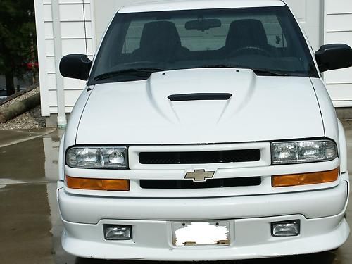 02 chevy ,s-10 extreme , low miles , loaded , very nice and clean , one owner !