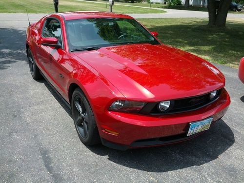 2011 ford mustang gt premium, low miles, red candy metallic