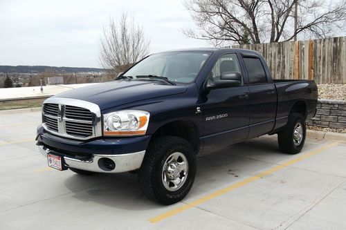 2006 dodge 2500 quad cab 4x4 6 speed manual pre emission cummins!