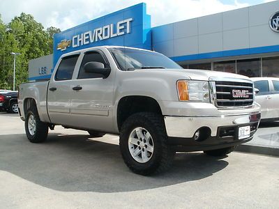 Crew cab 4x4 1500 sle with nitto trail grappler m/t's