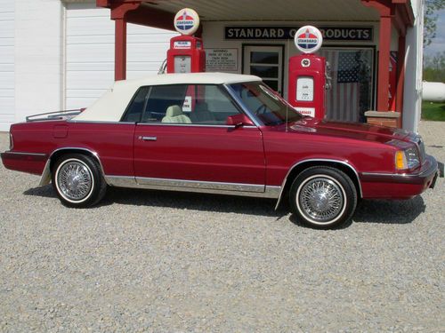 1986 chrysler lebaron base convertible 2-door 2.2l low miles nice