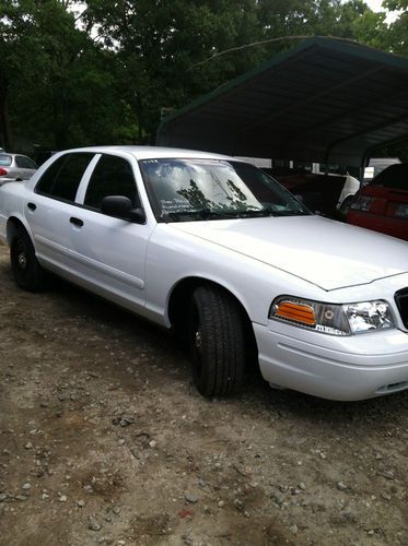 2003 ford crown victoria police interceptor sedan 4-door 4.6l