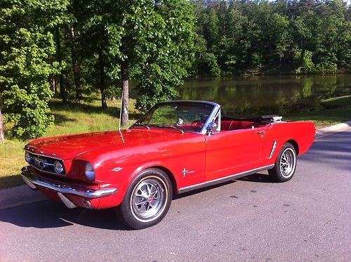 1964.5 ford mustang convertible, air, pwr steer, early production, pony interior