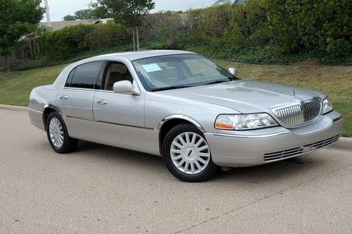 2005 lincoln town car signature am/fm radio cd player financing available