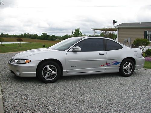 2000 pontiac grand prix gtp coupe 2-door 3.8l