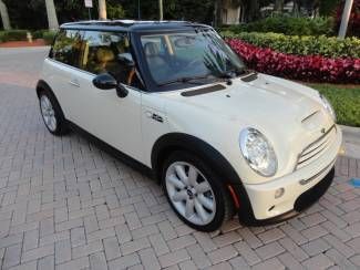 2005 mini cooper s, only 29k miles, 6 speed, clean carfax, leather, pano roof!