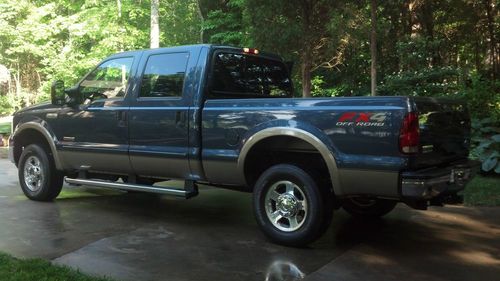 2005 ford f-250 super duty lariat crew cab pickup 4-door 6.0l