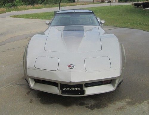 1982 chevrolet corvette collectors edition