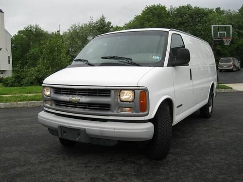 2000 chevrolet express g3500 1ownr 218k  5.7lv8 ac auto cargoam/fm spr clean !!!