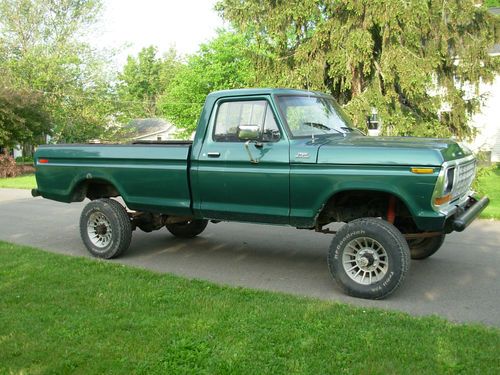 1978 Ford F-250 4x4 Green 390 V8, image 2