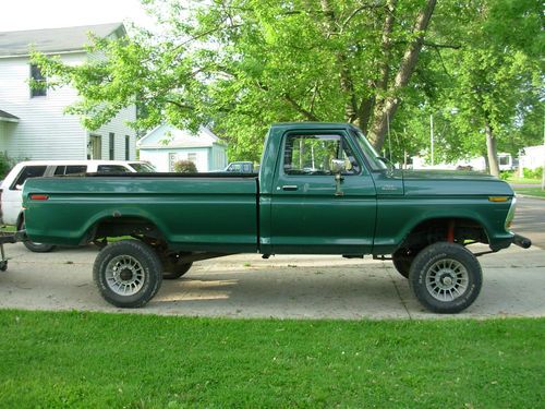 1978 Ford F-250 4x4 Green 390 V8, image 9
