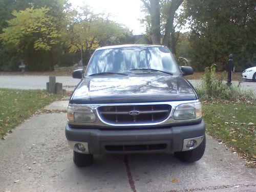 1999 ford explorer xlt sport utility 4-door 4.0l- ac cold