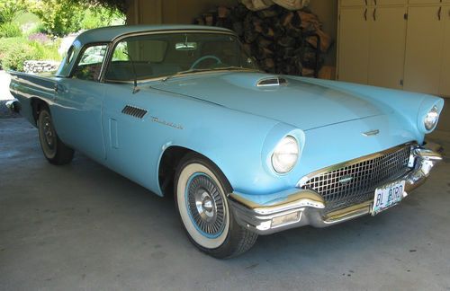 1957 Ford Thunderbird
