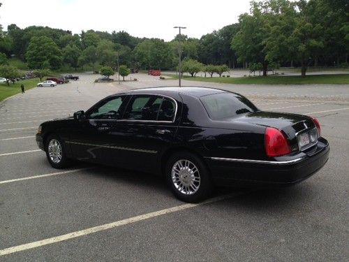 2009 lincoln town car executive l sedan 4-door 4.6l