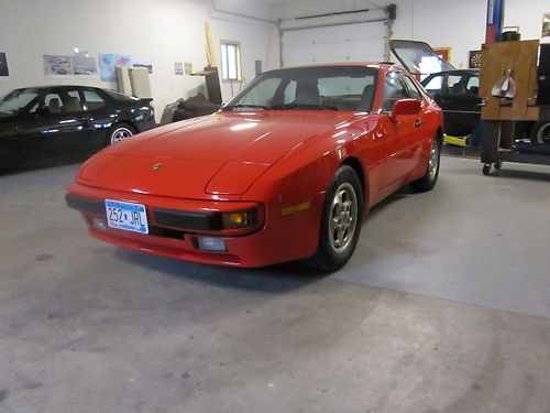 1987 porsche 944 base coupe 2-door 2.5l