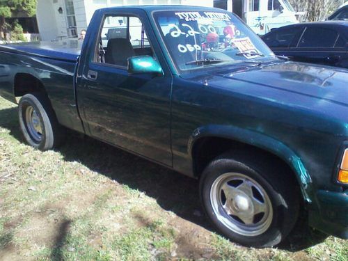 1995 dodge dakota base standard cab pickup 2-door 5.2l