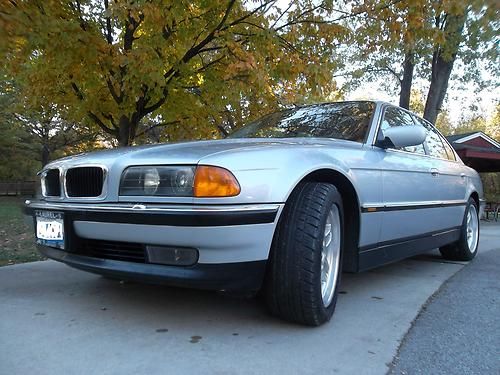 1998 bmw 740i base sedan 4-door 4.4l