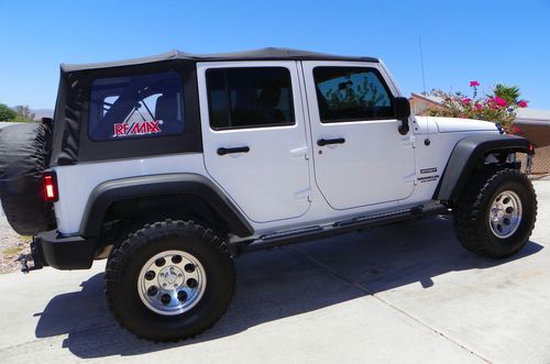 2012 jeep wrangler unlimited   sport utility 4-door 3.6l