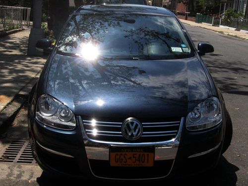 2010 volkswagen jetta se dark blue less than 10000 miles no reserve