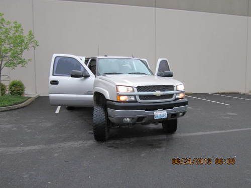 2004 chev silverado crew cab 3500 and 2003 11-x elkhorn camper