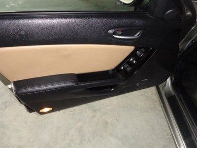Leather Silver Keyless Spoiler Coupe Rear bucket seats Rear defogger WE FINANCE, image 15