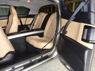 Leather Silver Keyless Spoiler Coupe Rear bucket seats Rear defogger WE FINANCE, image 43