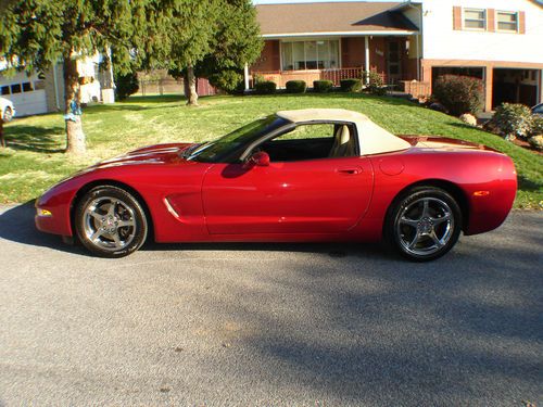 2000 chevrolet corvette base convertible 2-door 5.7l