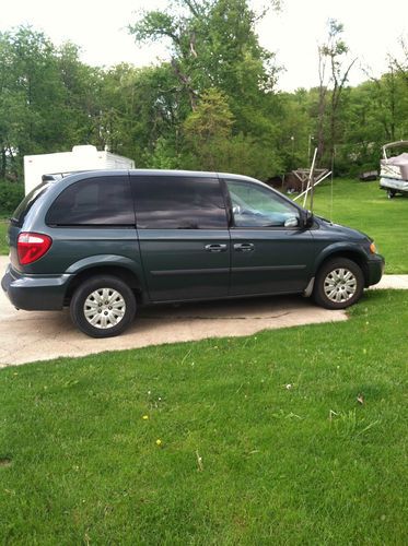 2006 chrysler town &amp; country lx mini passenger van 4-door 3.3l