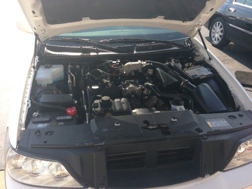 2011 Lincoln Town Car Executive L Hearse 4-Door 4.6L No Reserve Aution, image 10