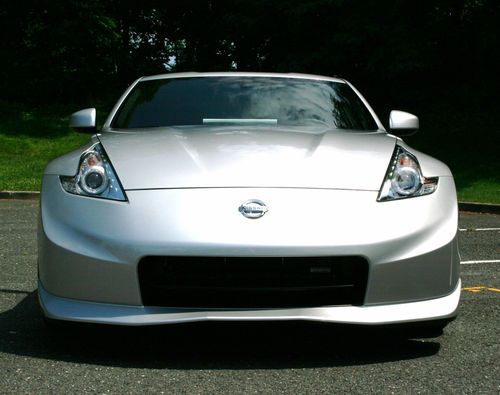 2010 Nissan 370Z Nismo with ONLY 535 miles, image 3