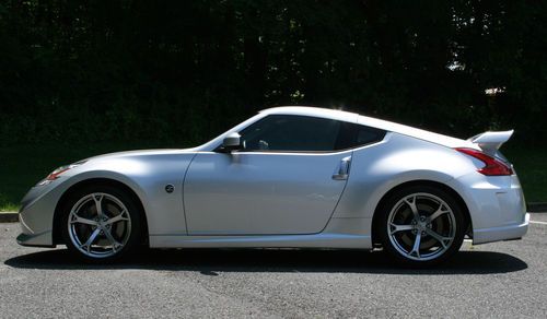 2010 Nissan 370Z Nismo with ONLY 535 miles, image 4