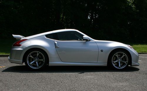 2010 Nissan 370Z Nismo with ONLY 535 miles, image 5