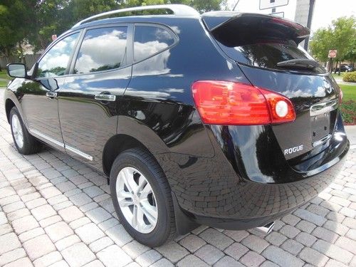 2012 Nissan Rogue SV Sport Utility 4-Door 2.5L, image 3
