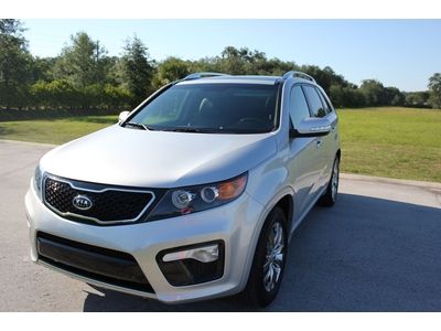 2012 kia sorento sx v6 fwd - silver/black - fully loaded!