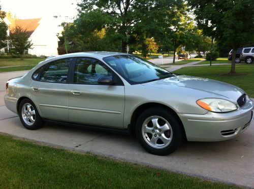 2004 ford taurus ses sedan 4-door 3.0l