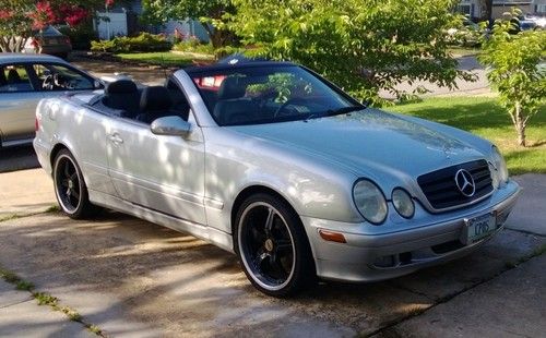 2003 mercedes-benz clk320 base convertible 2-door 3.2l