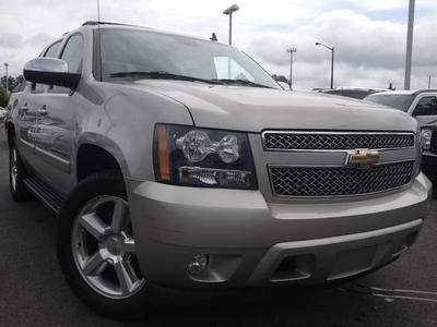 2wd crew cab 5.3l sunroof nav 4-speed a/t 4-wheel abs a/c
