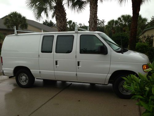 2006 ford e-150 base standard cargo van 2-door 4.6l