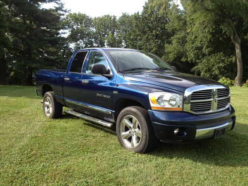 2006 dodge ram 1500 crew cab " hemi " laramie  one owner low miles