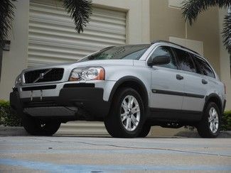 2004 volvo xc90 awd loaded leather 3rd row runs great! financing availible!