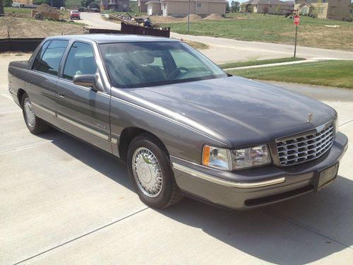 1999 cadillac deville d'elegance sedan 4-door 126,000 miles