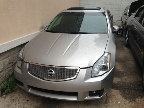 2004 nissan maxima se sedan 4-door 3.5lv 6 speed manual stick shift