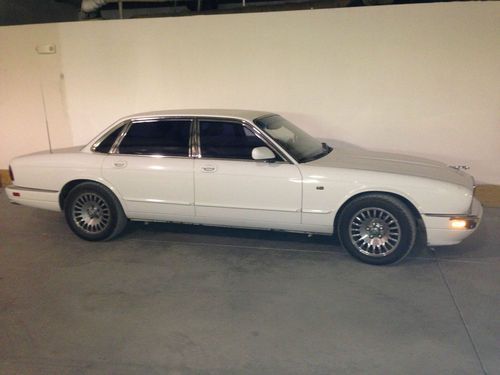 1995 jaguar xj6 base sedan 4-door 4.0l