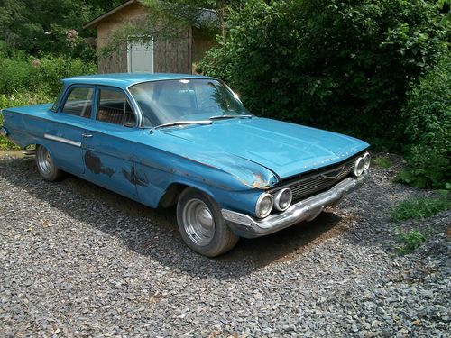 1961 chevrolet bel air base sedan 4-door 5.7l