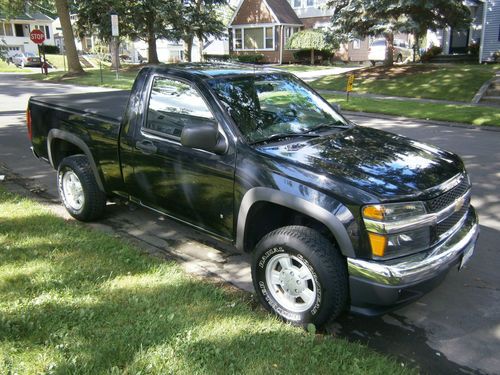 2006 chevrolet colorado 4wd 53,300 miles, bed liner and tonneau cover, manual