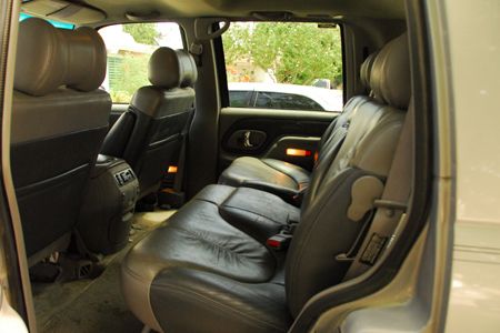 1999 GMC Yukon Denali 4WD - extra set wheels and tires included, image 9