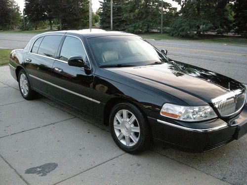 2008 lincoln town car executive l sedan 4-door 4.6l