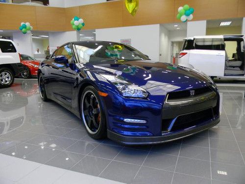 2014 nissan gt-r black edition