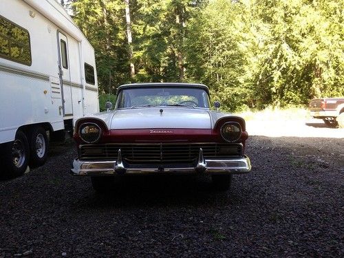 1957 ford fairlane 500 2-door sedan