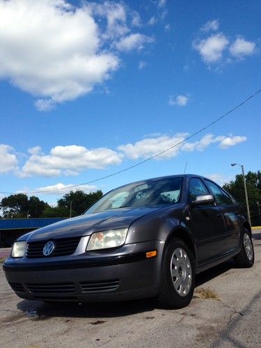 2003 grey vw jetta!! 95,000 miles!! clean/clear title!! special black interior!!